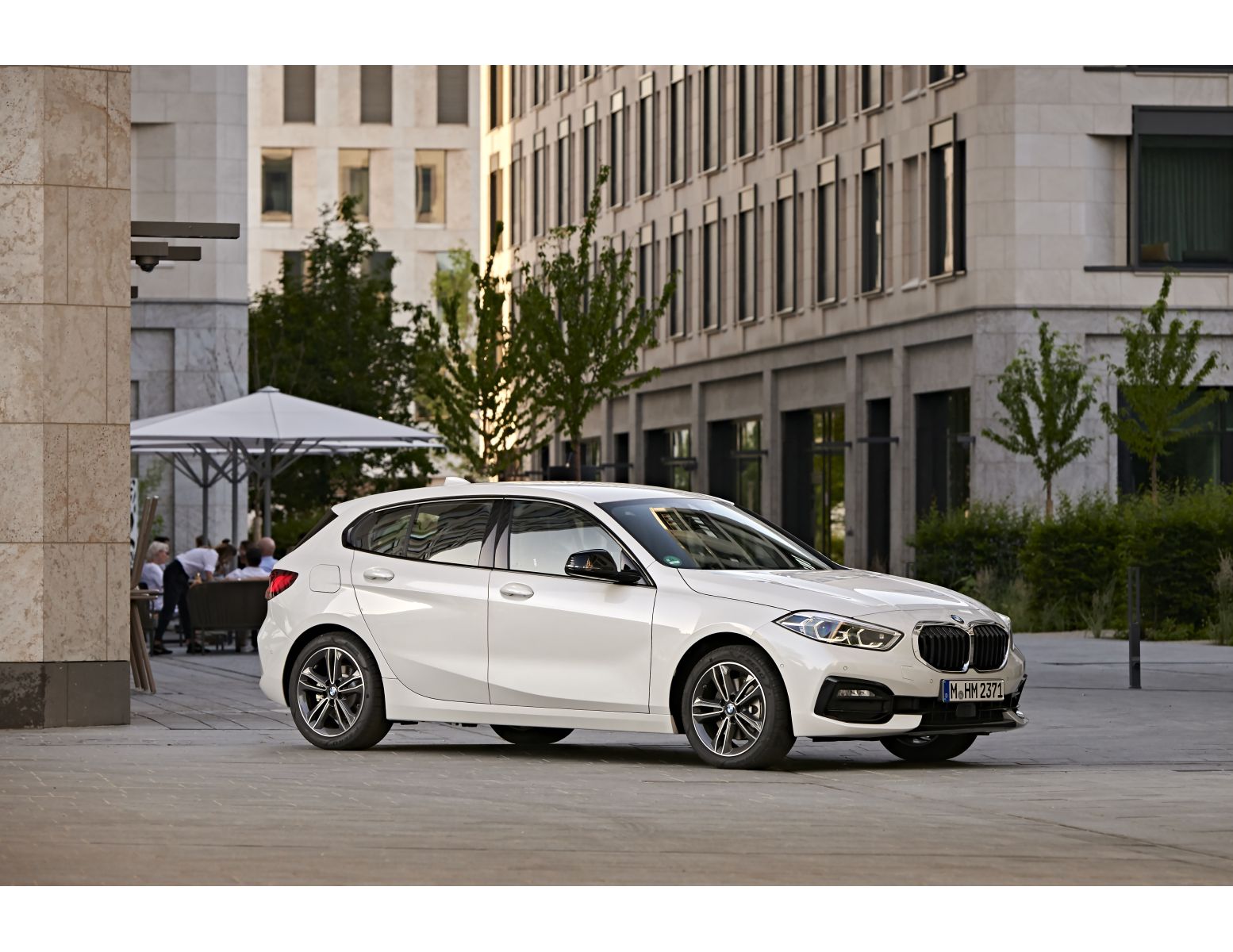 BMW 118i F40 15.000KM! NIEUWSTAAT GARANTIE